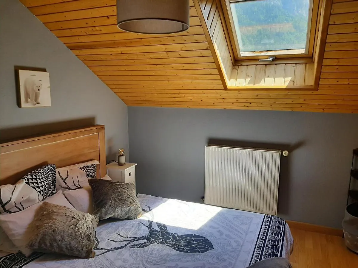 Charmant appartement 2-4 personnes entre Annecy et Aravis Thônes 0*,